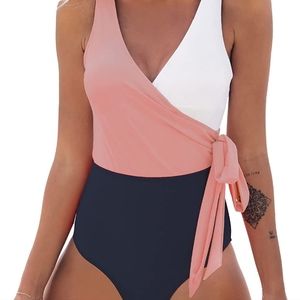 NWT One-piece Swimsuit Cupshe